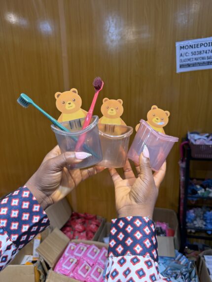 TOOTHBRUSH/PASTE WALLHOLDER (Price for 50pcs)